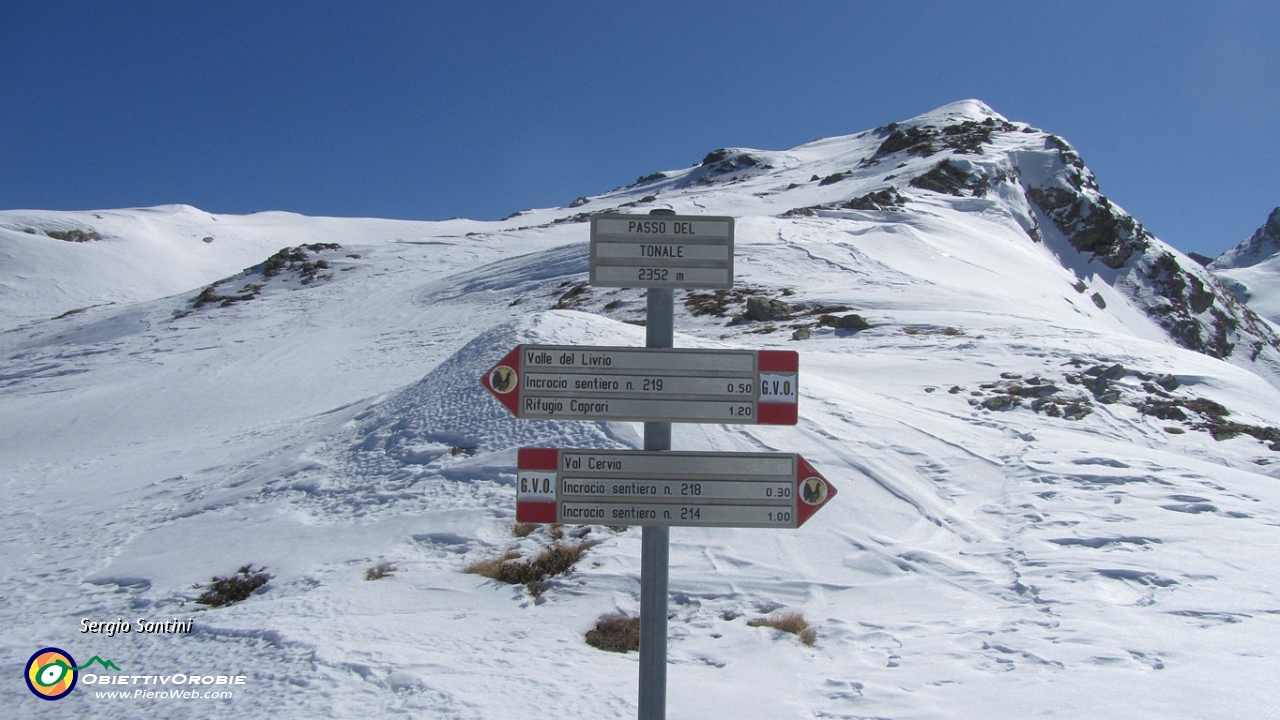 56 Segnaletica al Passo del Tonale.JPG